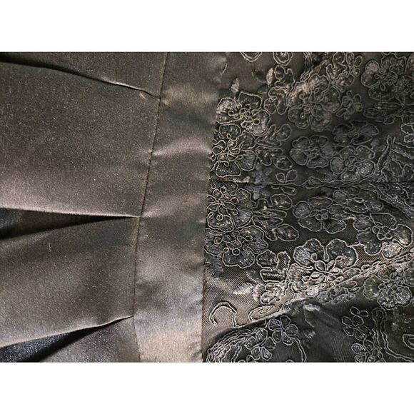 Prom Girl navy blue lace top sleeveless gown. Size S. - Picture 5 of 5